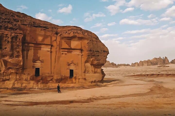 AlUla Timeless Wonders Day Journey: Hegra, Elephant Rock & Old Oasis
