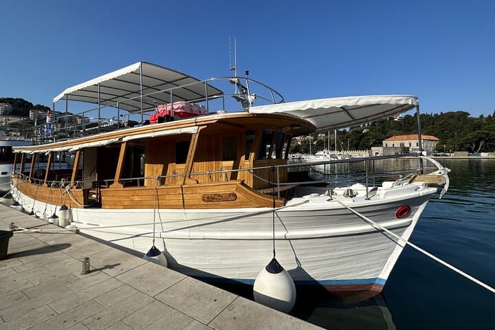 Elaphite Islands Day Cruise from Dubrovnik: Koločep, Šipan & Lopud with Lunch