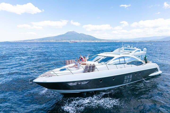 Full-Day VIP Yacht Excursion to the Amalfi Coast from Rome