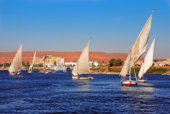Nile Felucca & Motorboat Cruise in Luxor — Half- and Full-Day Tours with Meals