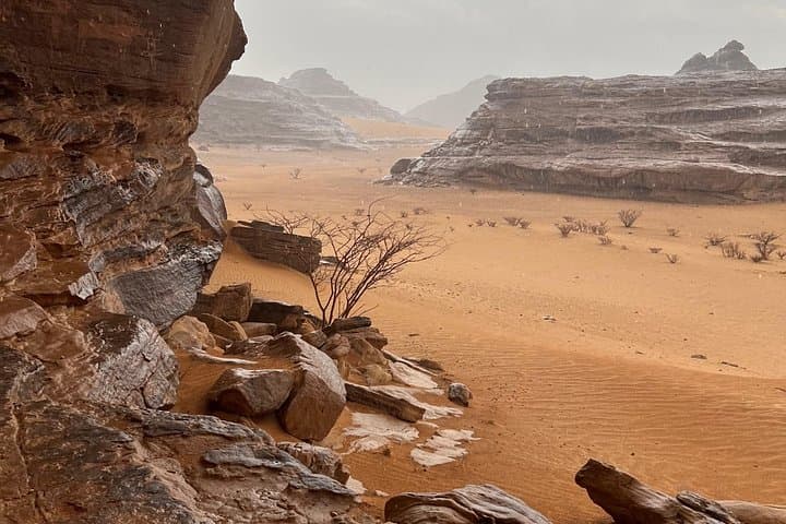 Al-Ukhdood & Hima Wells: 2-Day Najran Archaeology and Rock Art Tour photo 3