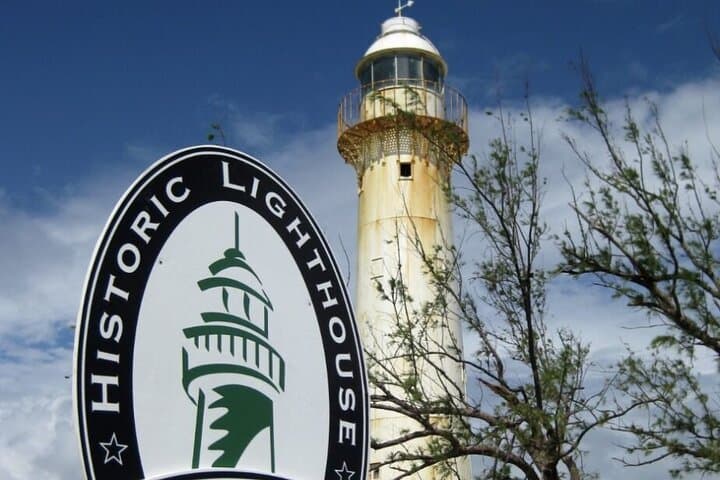 Private Grand Turk Land Tour: Front Street, Lighthouse & Johnny Cake Tasting