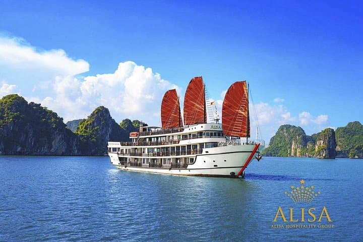 Halong Bay: 2-Day Alisa Cruise with Balcony — Sung Sot, Ti Top & Kayak photo 1