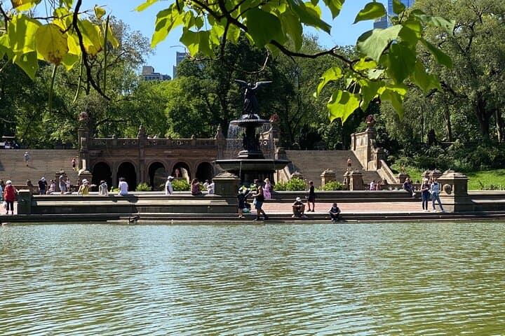 Central Park Scenic Walk with Local Guides — 2-Hour Licensed NYC Tour photo 4