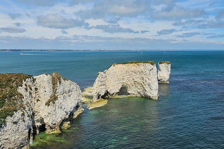 E‑Bike Day Trip to Old Harry Rocks and Corfe Castle — Poole Guided Ride