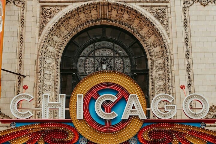 Chicago Jewish History Walking Tour — Private Landmarks & Stories