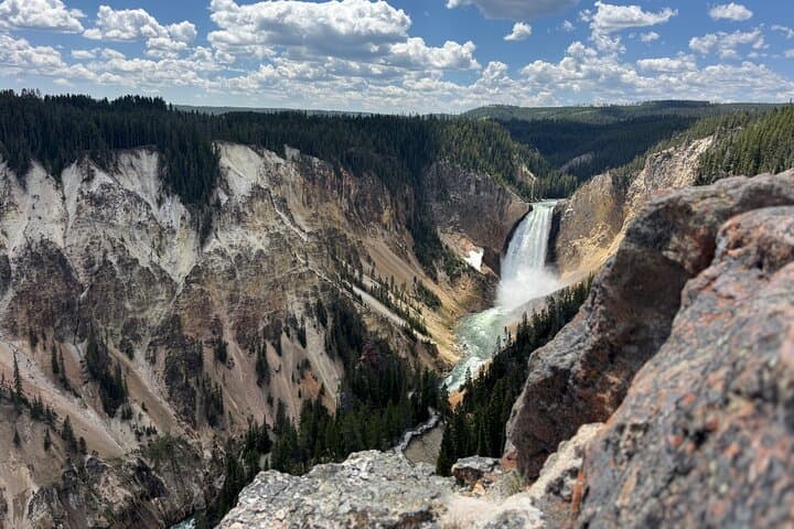 Yellowstone Lower Loop Private Tour: Old Faithful, Grand Prismatic & Wildlife photo 6