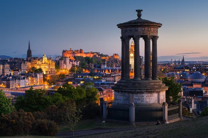 Edinburgh After Dark: Private Illuminated Night Tour & Panoramic Views photo 4
