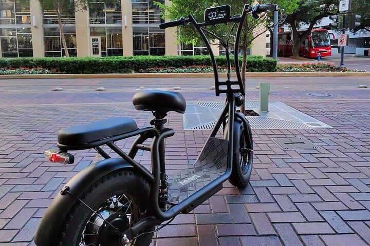 Downtown Dallas Electric Scooter & E‑Bike Self‑Guided Tour photo 4
