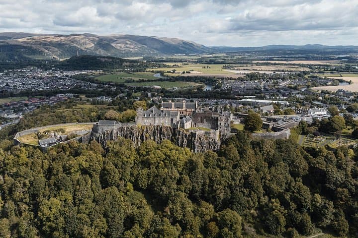 Private Daytrip to Stirling Castle and The Kelpies from Edinburgh — Castles, Monuments & Forth Valley Drive