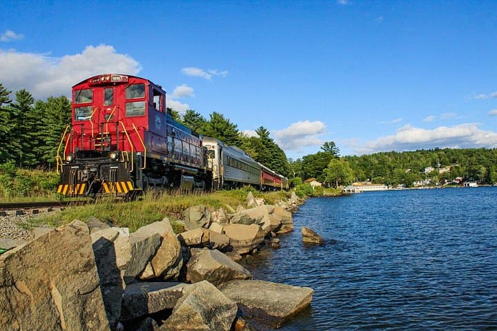 Winnipesaukee Scenic Railroad: Meredith to Laconia Lake Winnipesaukee Train Ride photo 1