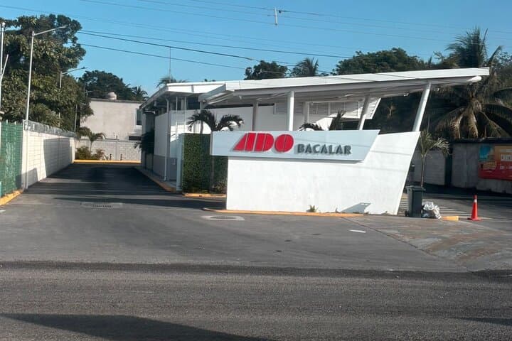 Flores to Bacalar: Direct Hotel Transfer Across Guatemala, Belize & Mexico photo 4