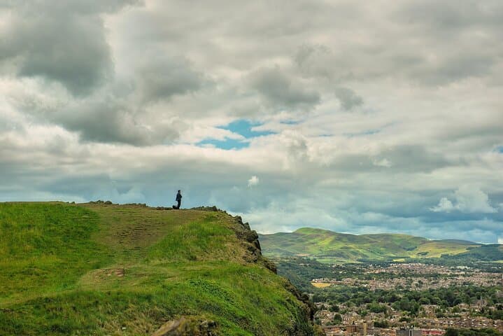 Edinburgh Private 4-Hour Highlights and Hidden Gems Tour photo 2