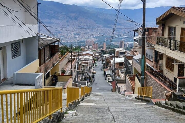 Medellín Neighborhoods Motorcycle Tour: Viewpoints, UVAs & Local Life photo 2
