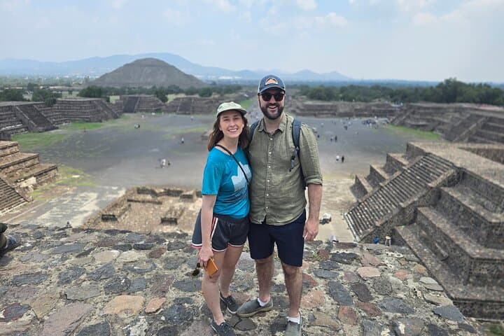 Early-Access Teotihuacán: Pyramid Ascent, Cave Breakfast & Craft Workshops photo 2