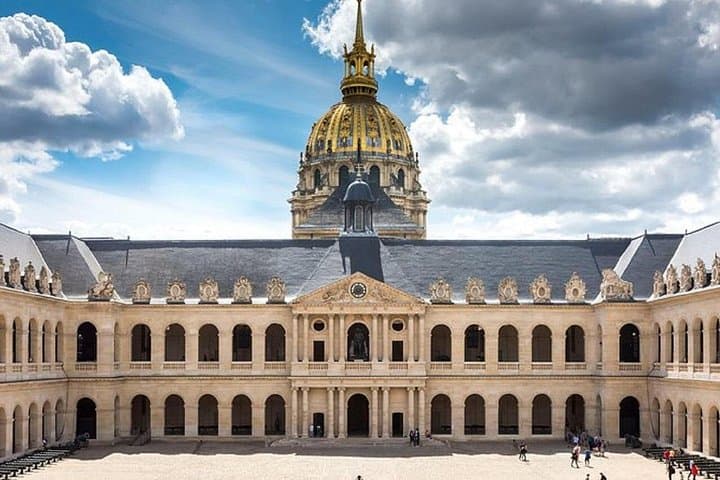 7-Day Paris to Brussels Bus Tour: Paris, Rhine, Amsterdam & Brussels Highlights photo 3