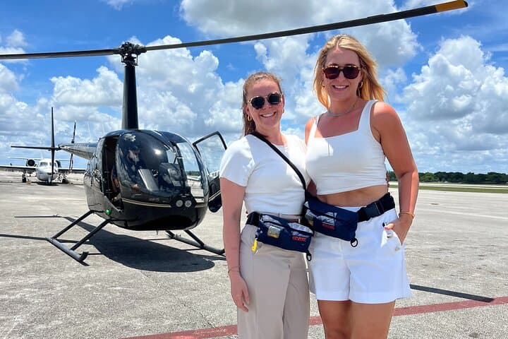 Private Helicopter Tour of Miami: 20-Min Luxury R44 Flight Over Biscayne Bay