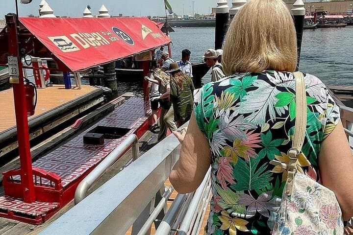 Private Old Dubai Tour: Abra Boat Ride, Souks & Mosque Visit photo 6