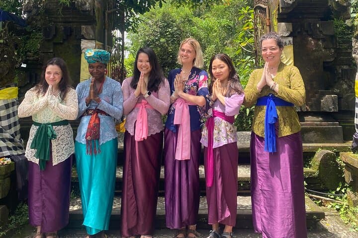 Melukat at Pura Mengening: A Balinese Water-Purification Ritual in Ubud photo 4