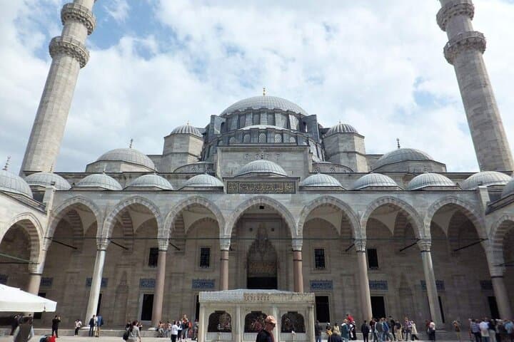 Istanbul Old City Highlights Tour with Lunch and Sunset Bosphorus Cruise photo 4