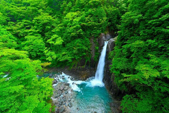 Kiso Valley Day Trip from Nagoya — Tsukechi Gorge, Kabuki Backstage & Magome