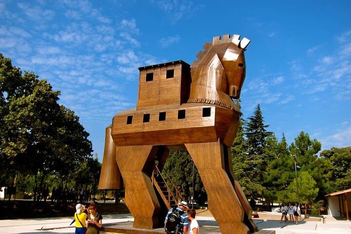 Ancient Troy Day Trip from Istanbul — Walk the Ruins of Troy and Visit Gallipoli's Gateway photo 4