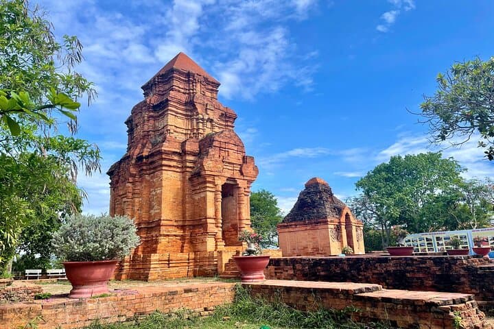 Ta Cu Mountain Cable Car & Sleeping Buddha: Half-Day from Mui Ne/Phan Thiet photo 4
