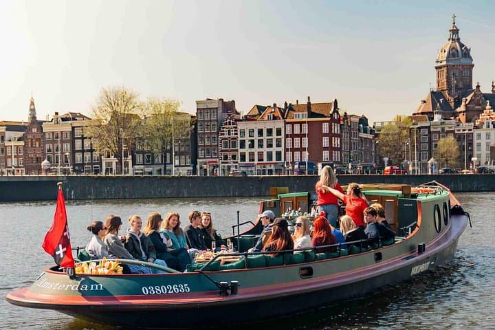Historic Tugboat Canal Cruise in Amsterdam: 75-Minute Riverfront Storytelling photo 1