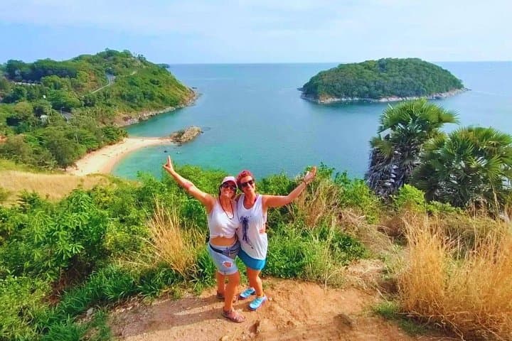Phuket Sunrise: Windmill Viewpoint, Mae Somchit Market & Wat Chalong Morning Tour photo 2