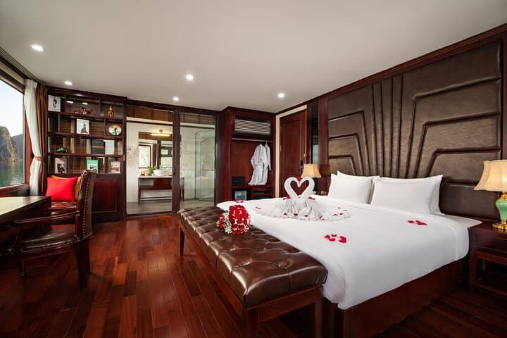 Luxury Halong & Lan Ha Bay 2-Day Cruise with Private Balcony photo 3