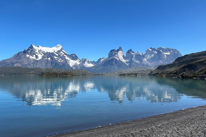 Full-Day Private Torres del Paine Tour with Lunch & Park Entrance photo 3
