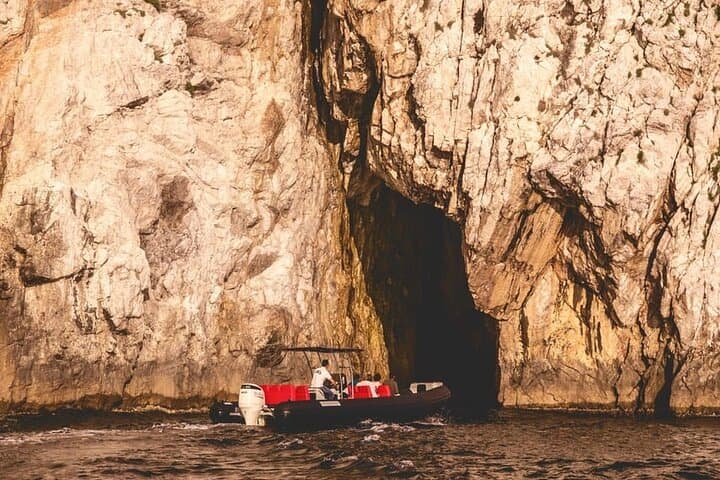 Golden-Hour Aperitif Cruise in Portovenere Archipelago — Sunset Boat Tour to Palmaria, Tino & Tinetto photo 2