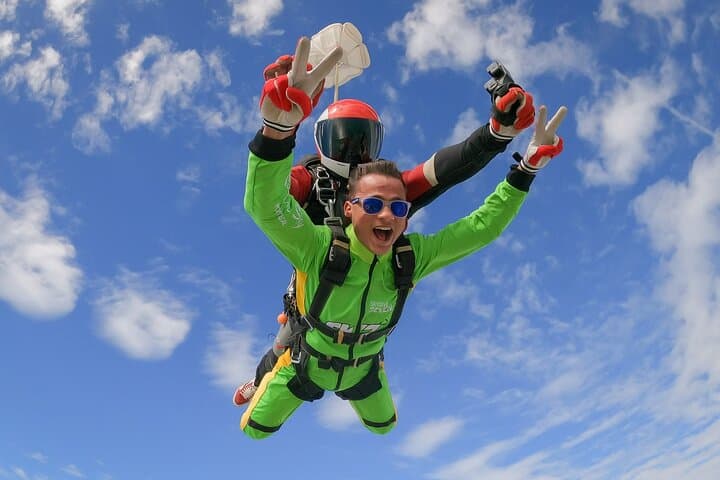 Algarve Tandem Skydive 10,000ft — Tandem Skydiving Over Alvor and Portimão