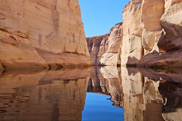 Self-Guided Kayaks at Lake Powell — Paddle Into Antelope Canyon