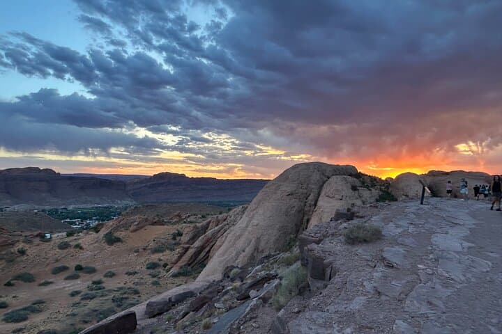 Sunset Off-Road Jeep Tour in Moab: Thrill and Scenic Views at Golden Hour photo 6