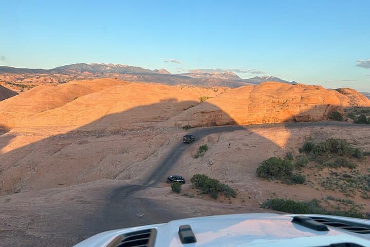 Sunset Off-Road Jeep Tour in Moab: Thrill and Scenic Views at Golden Hour photo 3