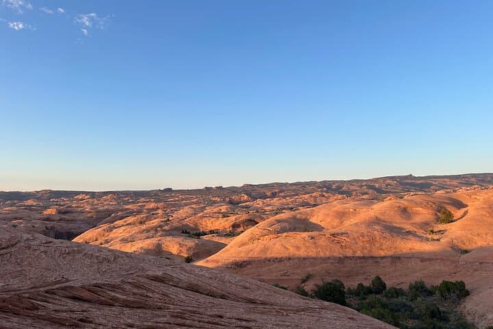 Sunset Off-Road Jeep Tour in Moab: Thrill and Scenic Views at Golden Hour photo 4
