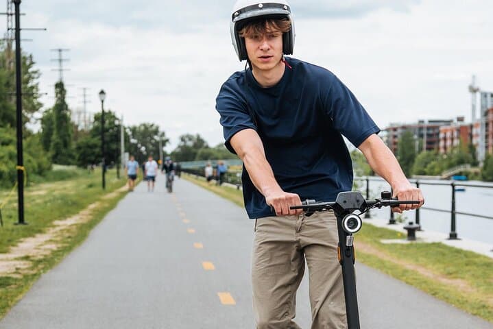 Electric Scooter Rental Montreal — Explore Plateau & Old Montreal by E-Scooter