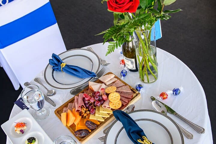 Valentine's Day Dinner Cruise: Romantic NYC Skyline Dinner Cruise Guide photo 2