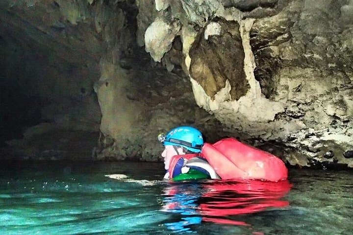 Phong Nha Bus and Kayak Adventure: Paradise Cave, Dark Cave Zipline & Mud Bath photo 4