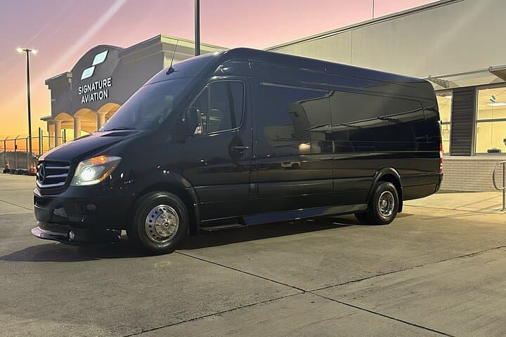 Private Airport Transfer & Hourly Charter in New Orleans: Luxury Ground Transport from MSY to the French Quarter photo 5