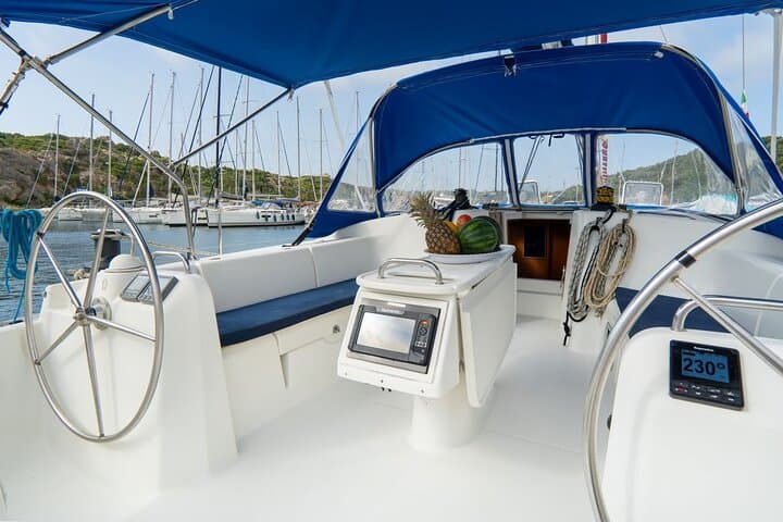 Sail to the Lavezzi Archipelago: Day Cruise from Santa Teresa di Gallura photo 6