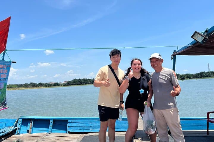 Hoi An Coastal Paragliding: Tandem Flight Over Ancient Town and Sea photo 4