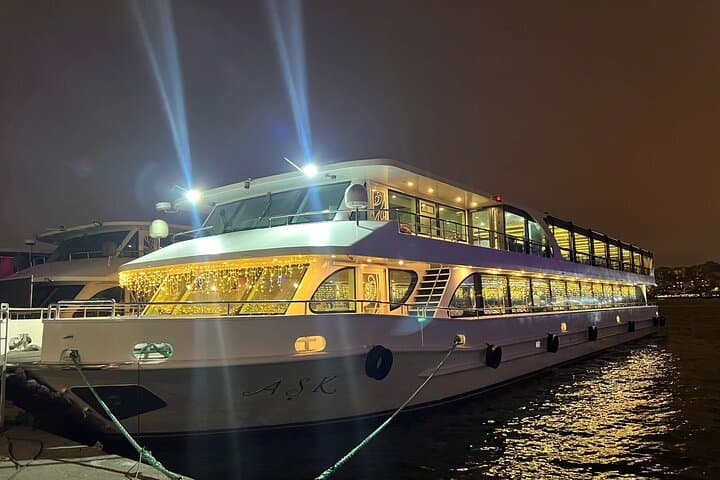 Bosphorus Dinner Cruise & Turkish Night Show — Evening Cruise in Istanbul