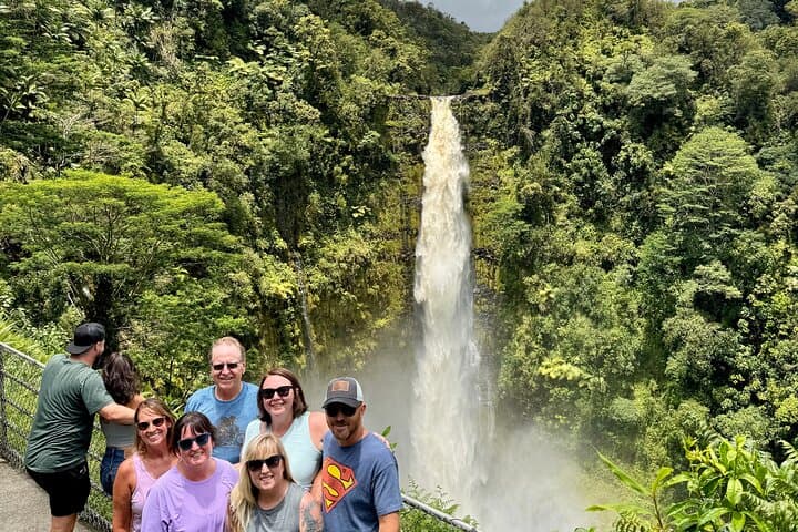 Big Island Private Tour: Waipio Valley, Volcanoes & Waterfalls photo 5