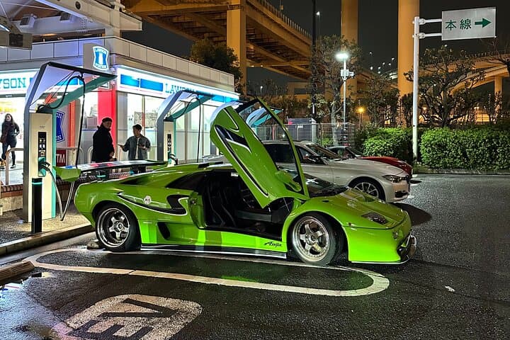 Midnight Wangan Attack: Ride a Nissan GTR R35 Through Tokyo's JDM Night Rally photo 5