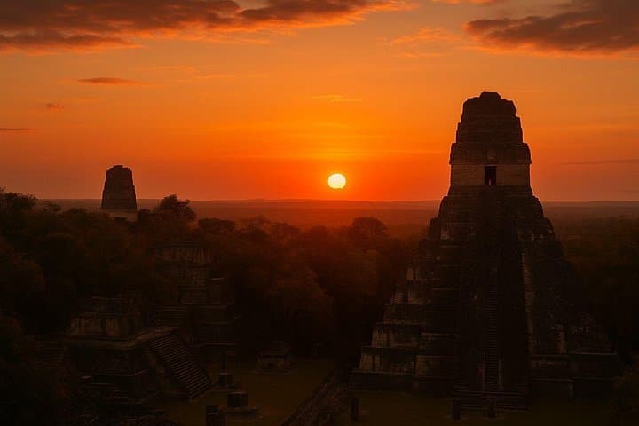 Sunset at Tikal from Flores: Guided Evening Tour to the Lost World Pyramid
