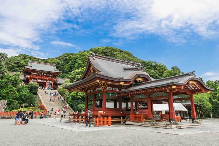 Kamakura Old Capital E-Bike Tour: Temples, Bamboo & Coastal Rides photo 2