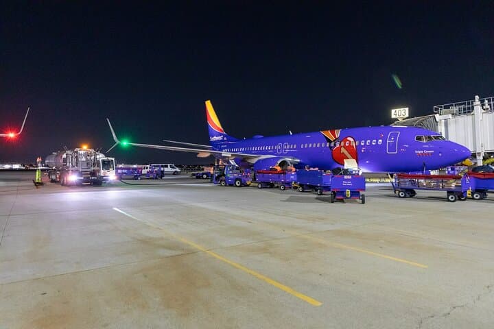 Ontario Airport Private Car Transfer — ONT Pickup & Drop to Ontario Hotels photo 4