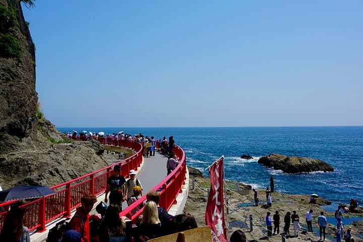 Enoshima Island Full-Day Private Tour — Sea Candle, Shrines & Coastal Caves photo 3